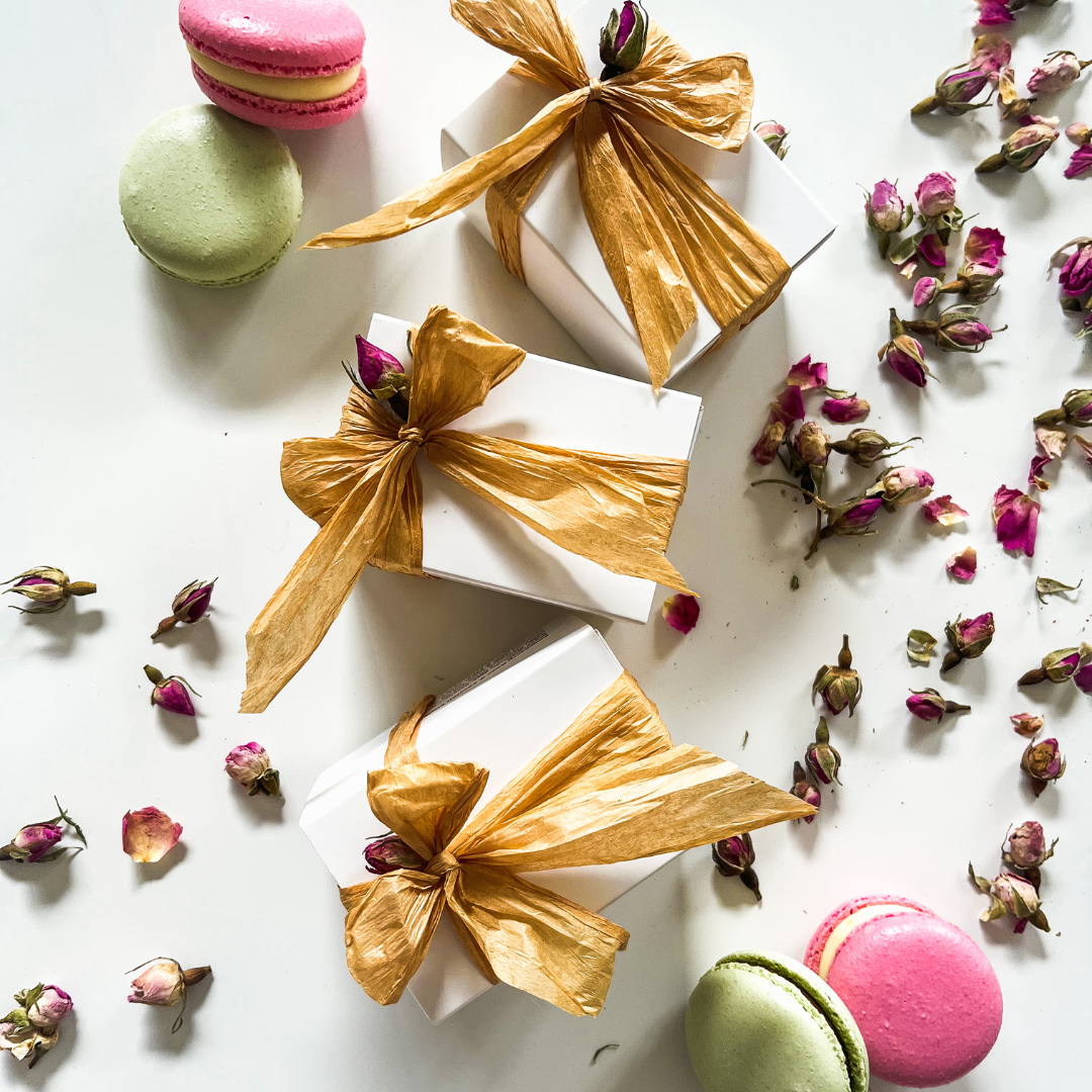Add a delicious and unforgettable touch to your wedding with our wedding favours - colour matched to perfection!
