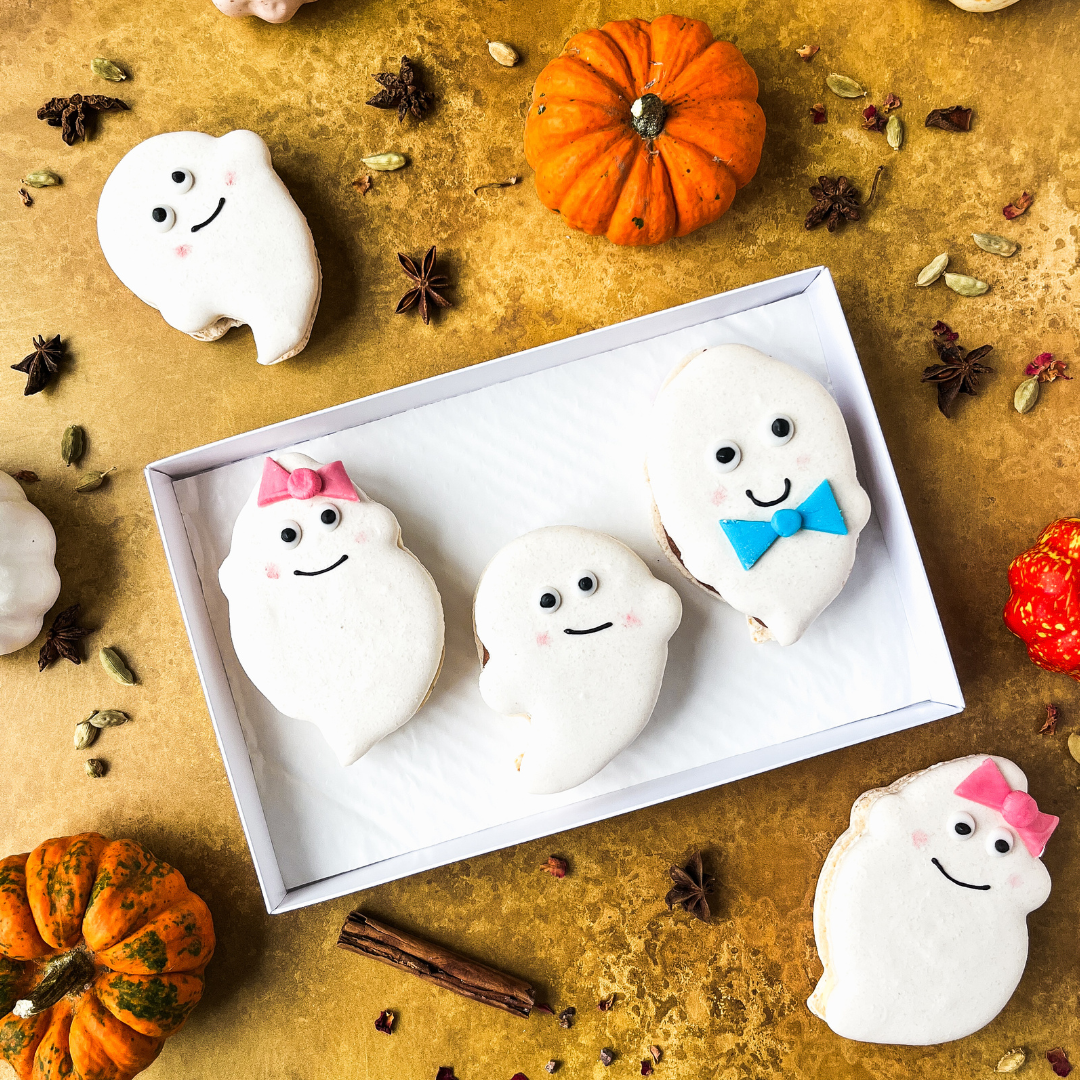 Ghostly Gatherings: Halloween Ghost Macarons