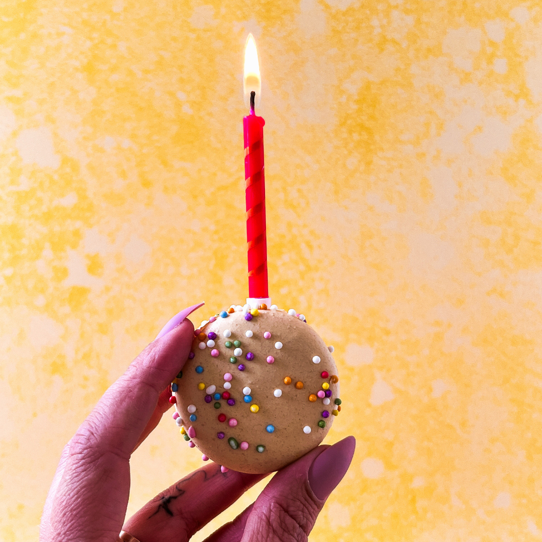 Birthday Cake Macarons: A Sprinkle-Filled Celebration
